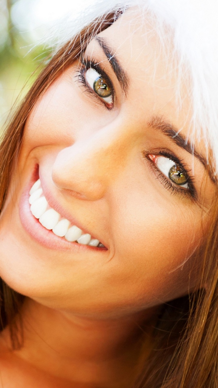 Обои лицо, бровь, красота, улыбка, нос в разрешении 720x1280