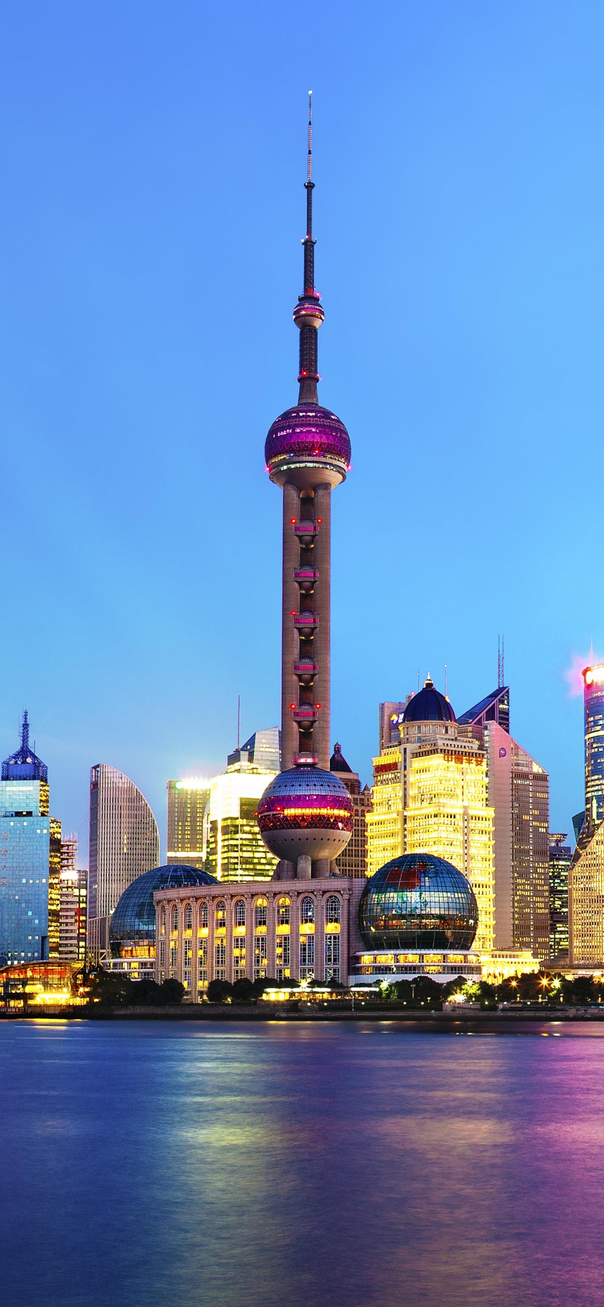 Обои город, городской пейзаж, линия горизонта, ориентир, небоскреб в разрешении 1242x2688