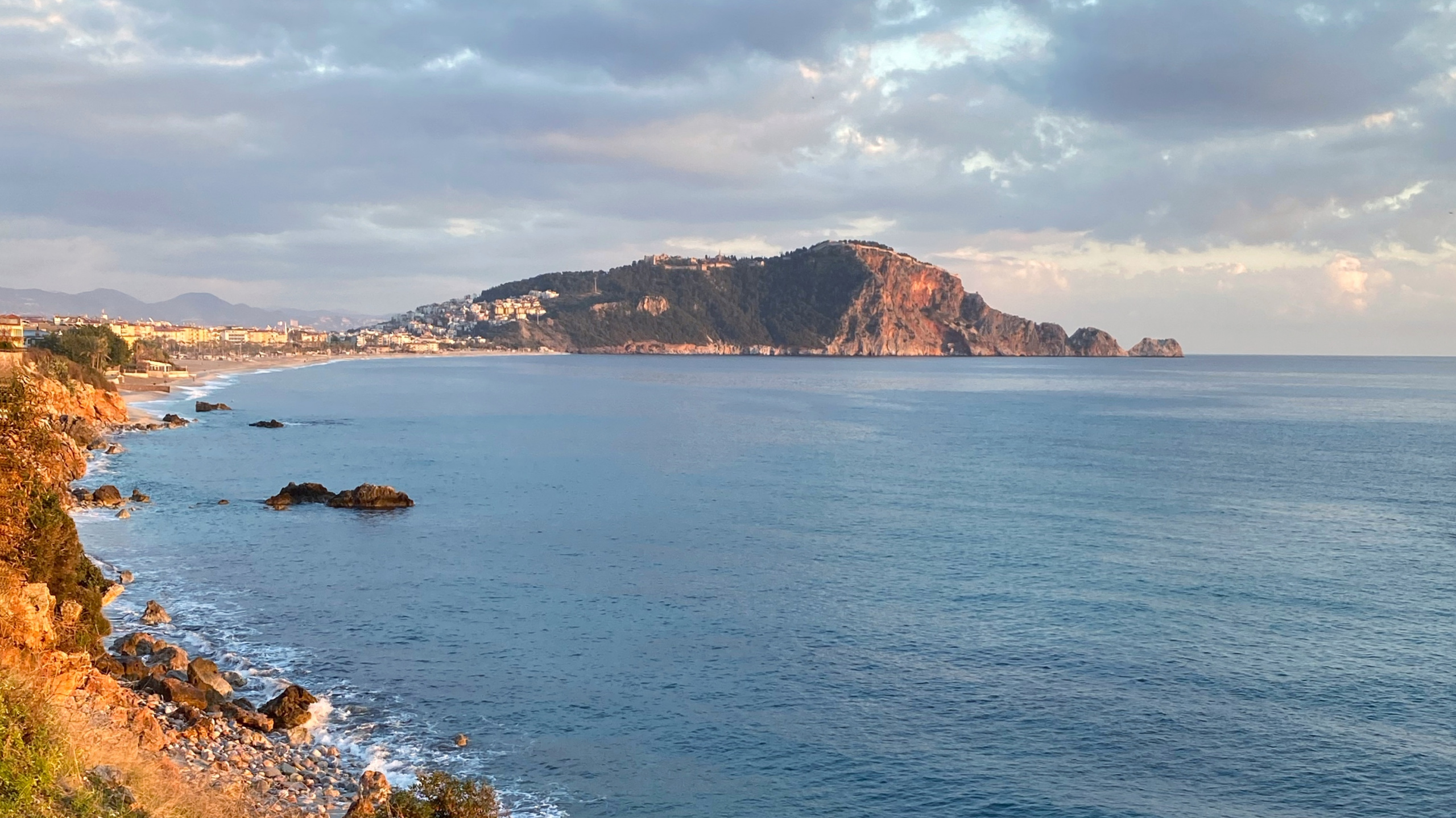 Обои Клеопатра Бич, вода, облако, лазурный, растение в разрешении 2560x1440