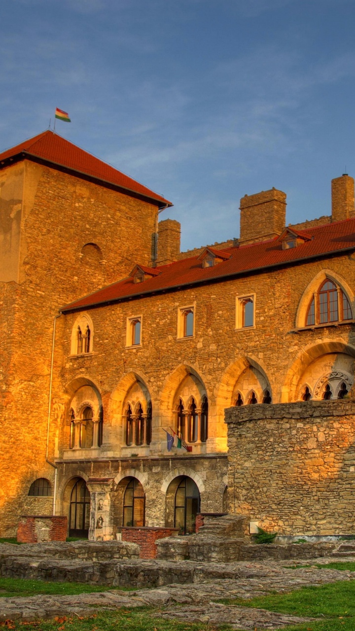 Обои форт в Менделеевском, Тата Замок, замок, Будапешт, город в разрешении 720x1280