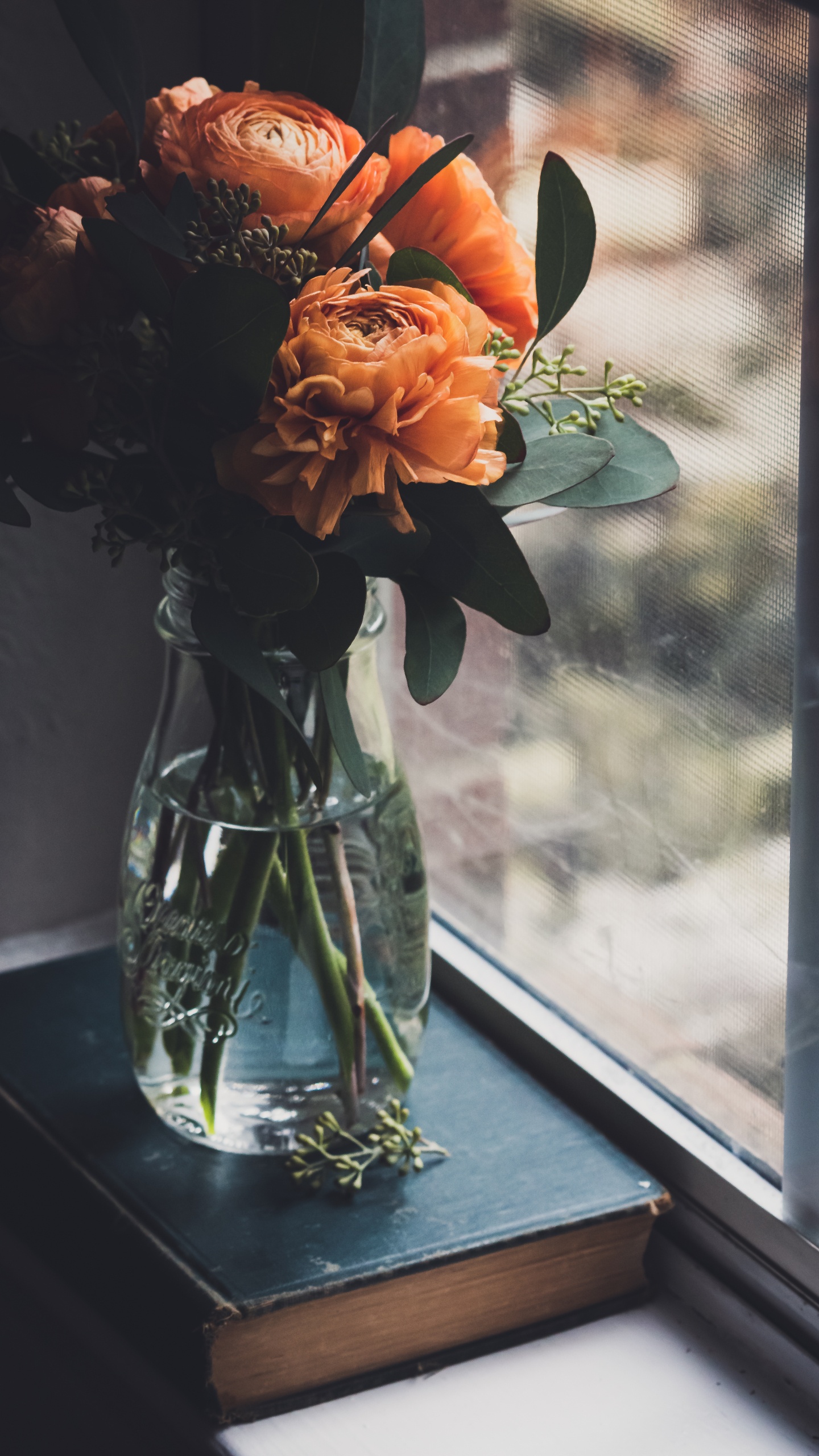 Обои ваза, цветок, цветочный букет, срезанные цветы, цветочный дизайн в разрешении 1440x2560