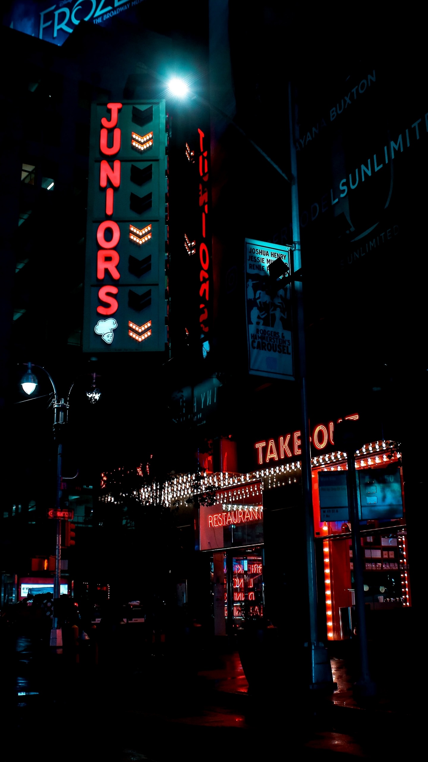 Обои здание, soundcloud, любовник на двоих, электричество, город в разрешении 1440x2560