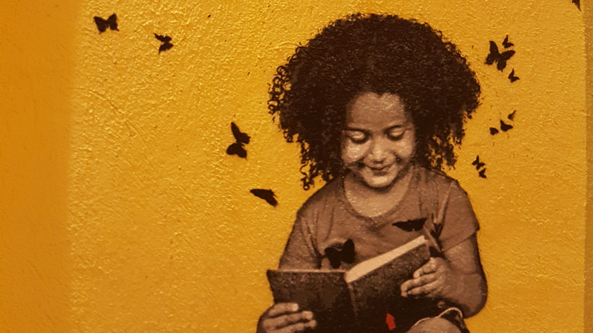 Обои граффити, уличное искусство, желтый, стена, полутона и оттенки в разрешении 1920x1080