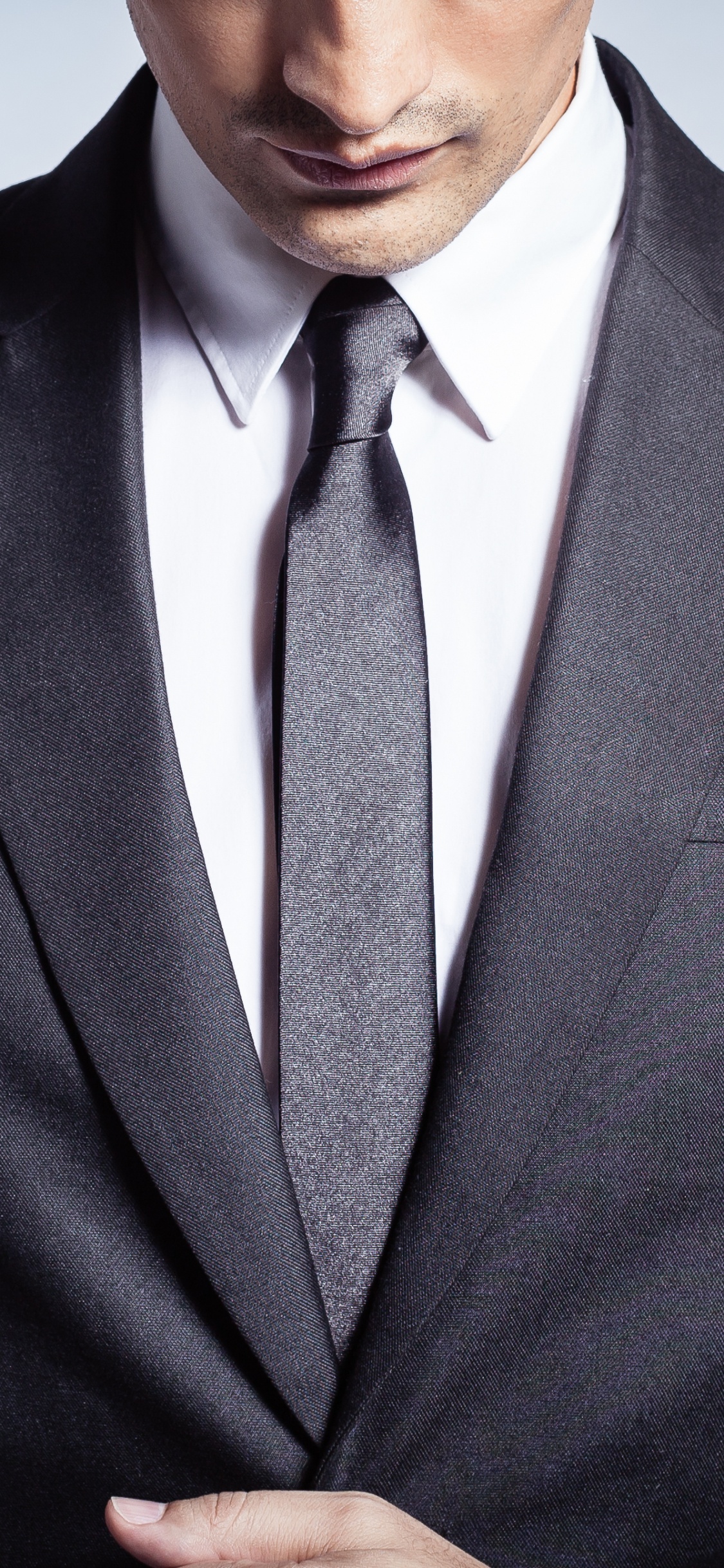 Обои мужчина в костюме крупным планом, галстук, одежда, официальная одежда, верхняя одежда в разрешении 1125x2436