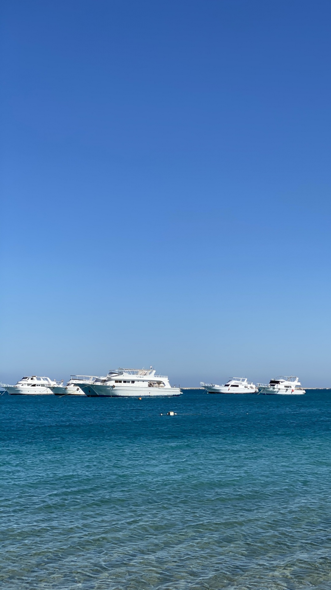 Обои море, вода, лодка, облако, судно в разрешении 1080x1920