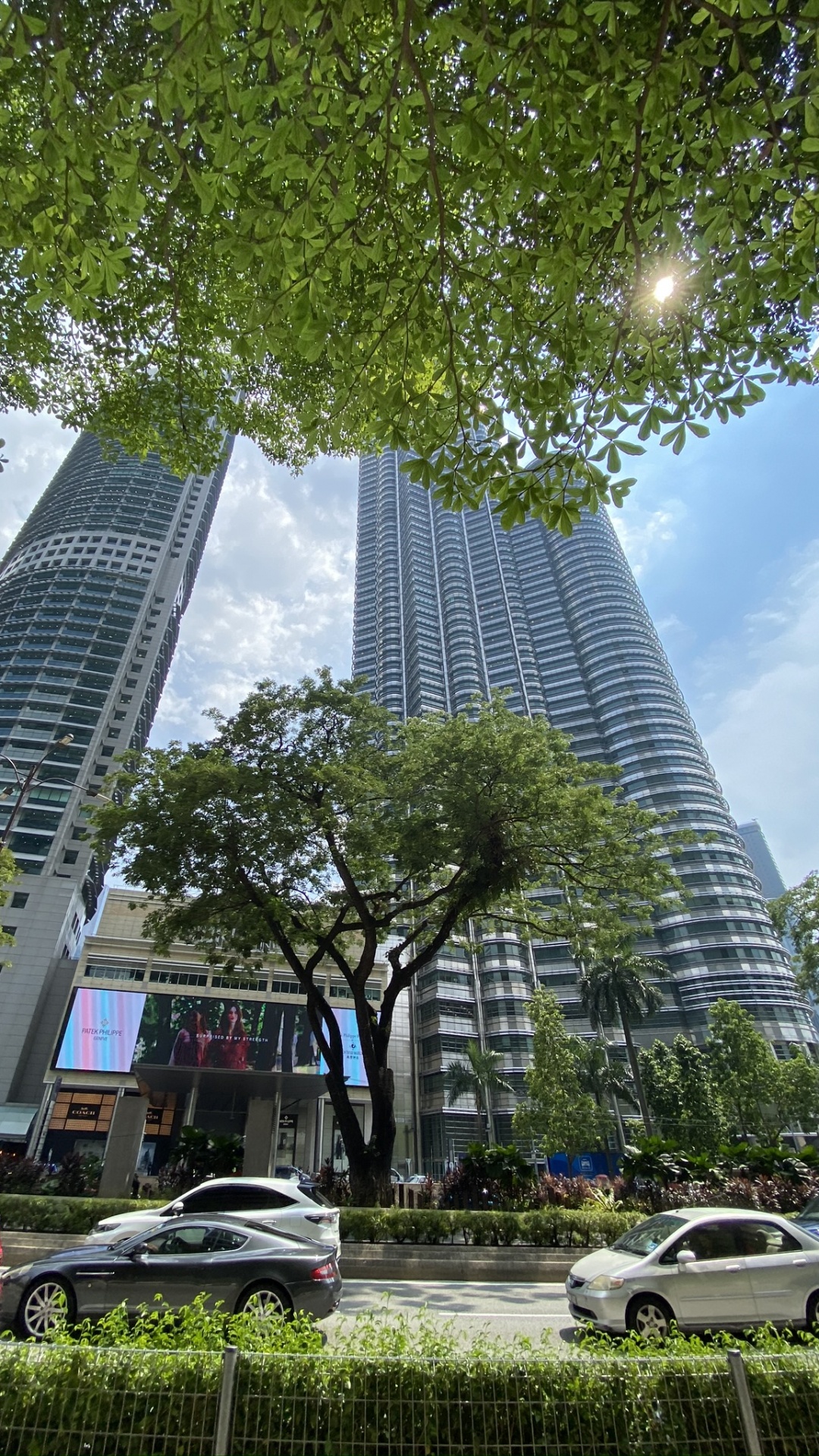 Обои башни петронас, Куала Лумпур, Малайзия, башня, Король в разрешении 1080x1920