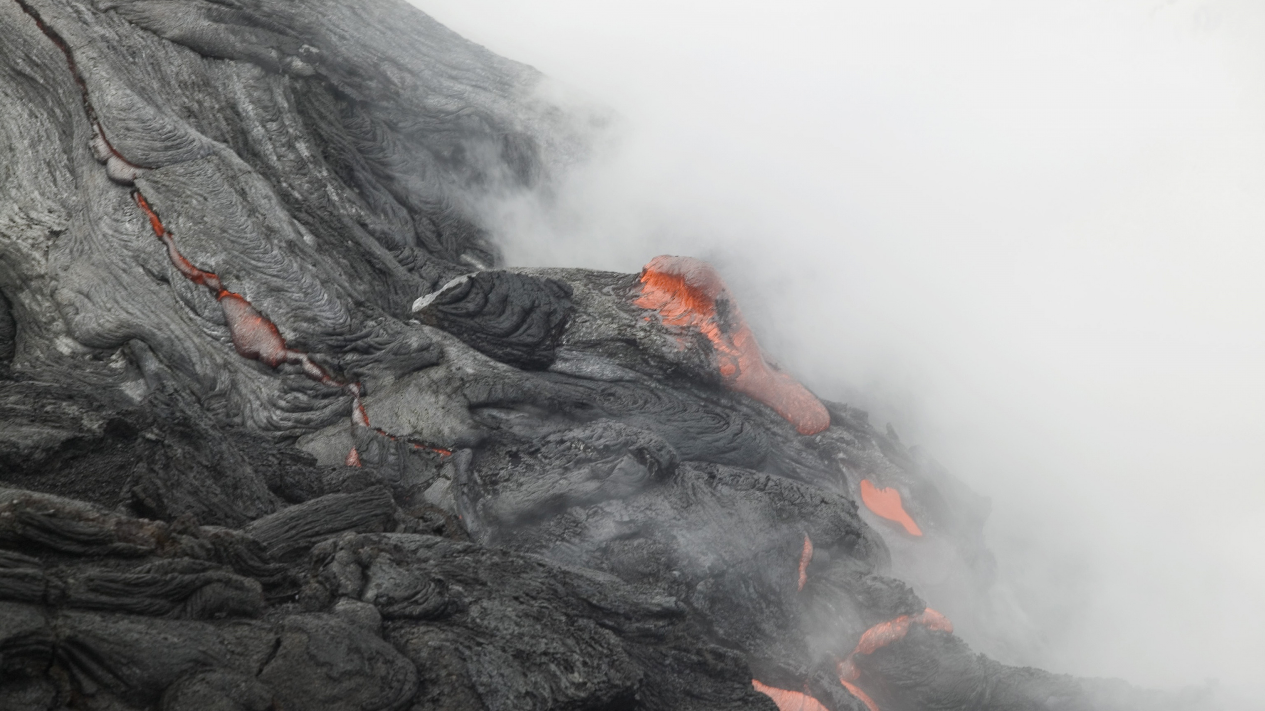 Обои хребет, лава, вулкан, геология, рок в разрешении 2560x1440