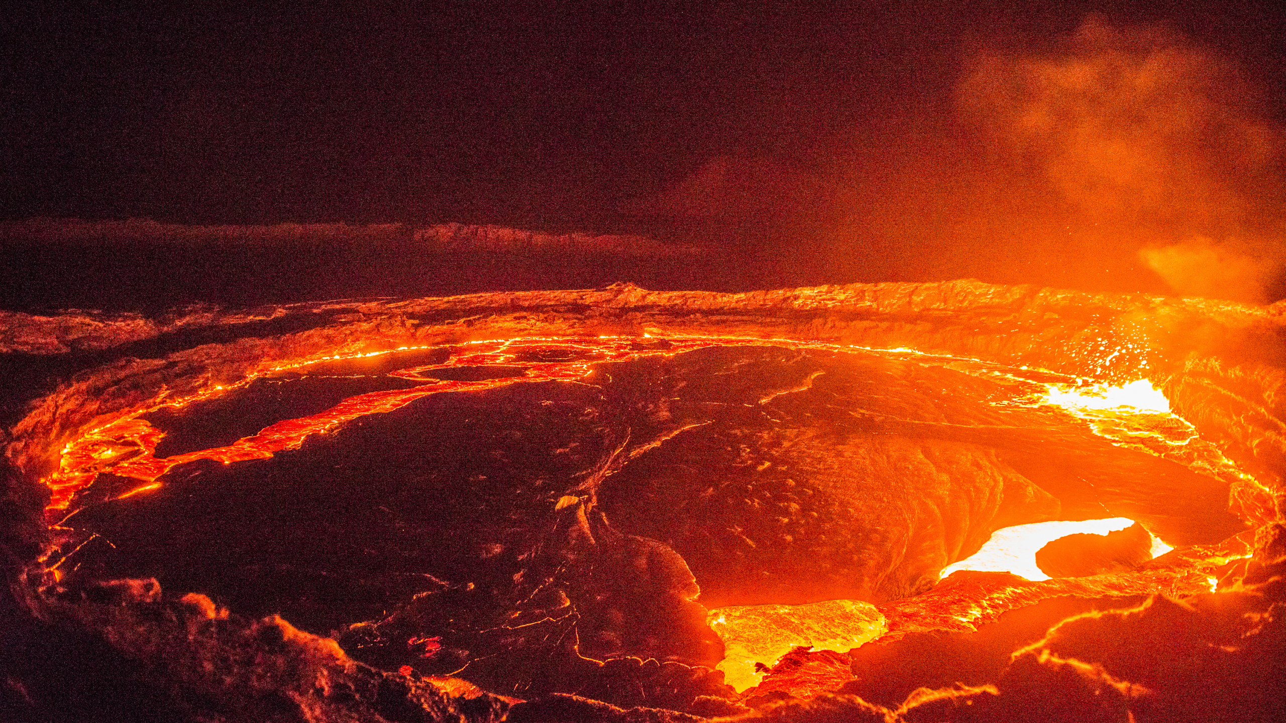 Обои типы вулканических извержений, вулкан, лава, тепло, купол лавы в разрешении 2560x1440