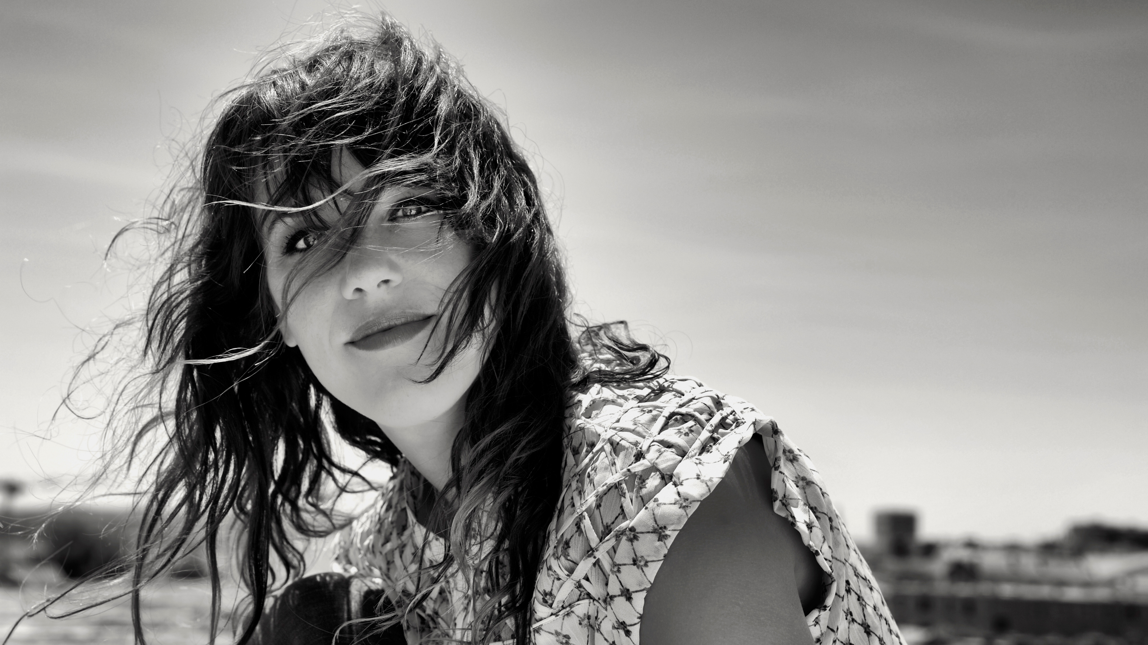 Обои черный и белый, волосы, черный, монохромный, красота в разрешении 3840x2160