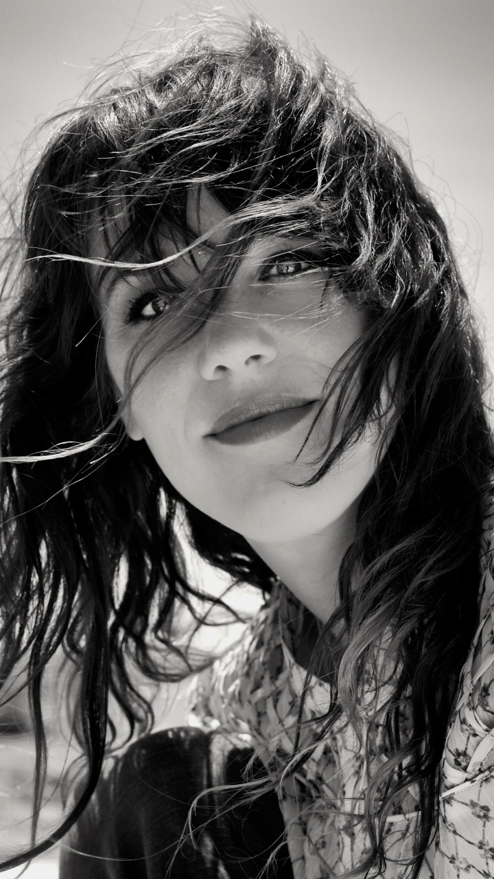 Обои черный и белый, волосы, черный, монохромный, красота в разрешении 720x1280