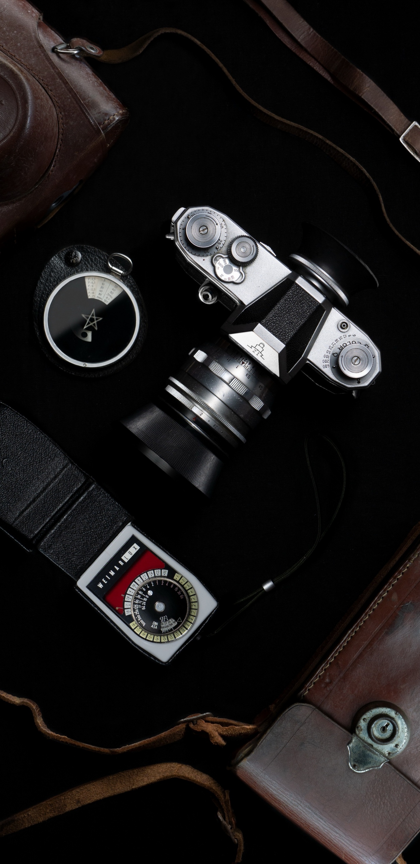 Обои легковые автомобили, ломография, капюшон, объектив камеры, автомобильное освещение в разрешении 1440x2960