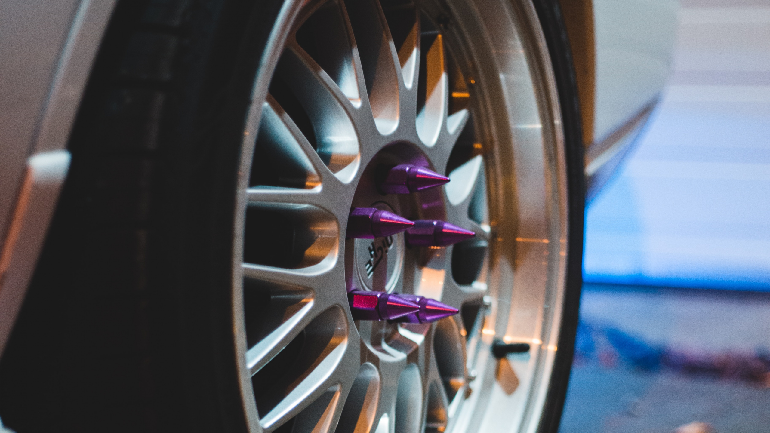 Обои шина, колпак, Литые диски, обод, колесо в разрешении 2560x1440