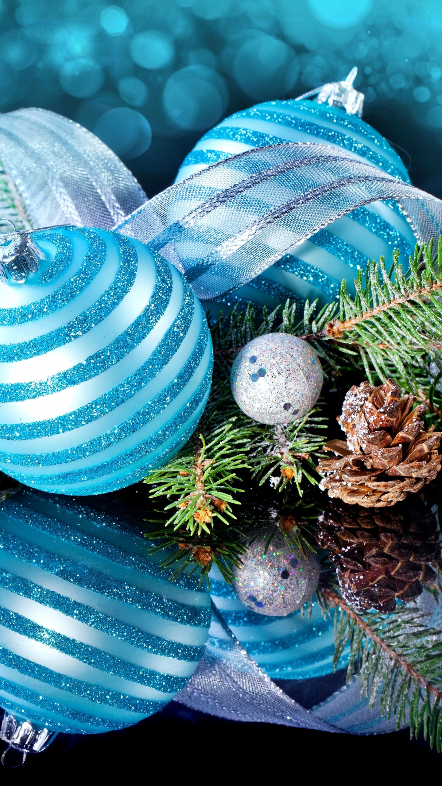 Обои Рождественский день, Рождественские украшения, Новый год, елка, дерево в разрешении 1440x2560