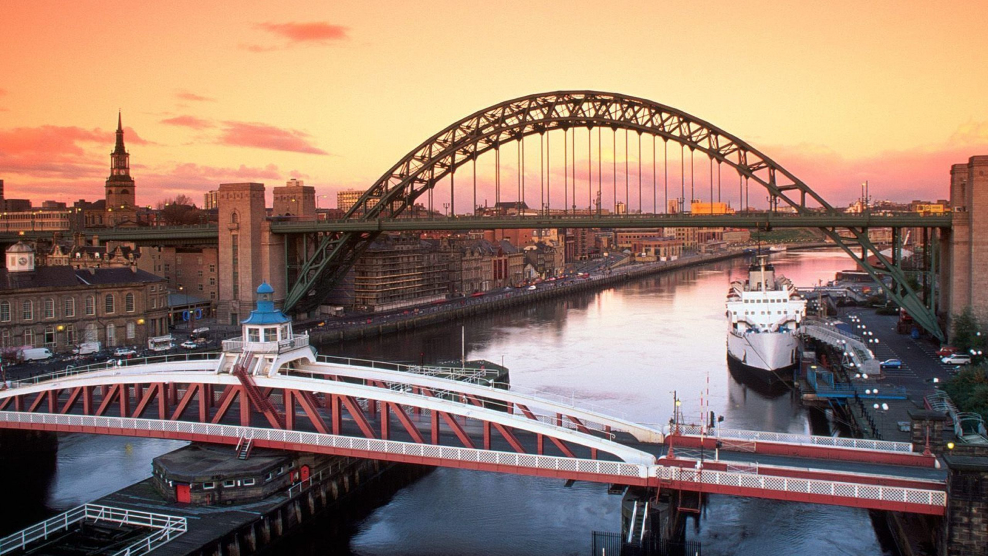 Обои Мост Тайн, Мост Тысячелетия В Гейтсхеде, Река Тайн, арочный мостик, мост в разрешении 1920x1080