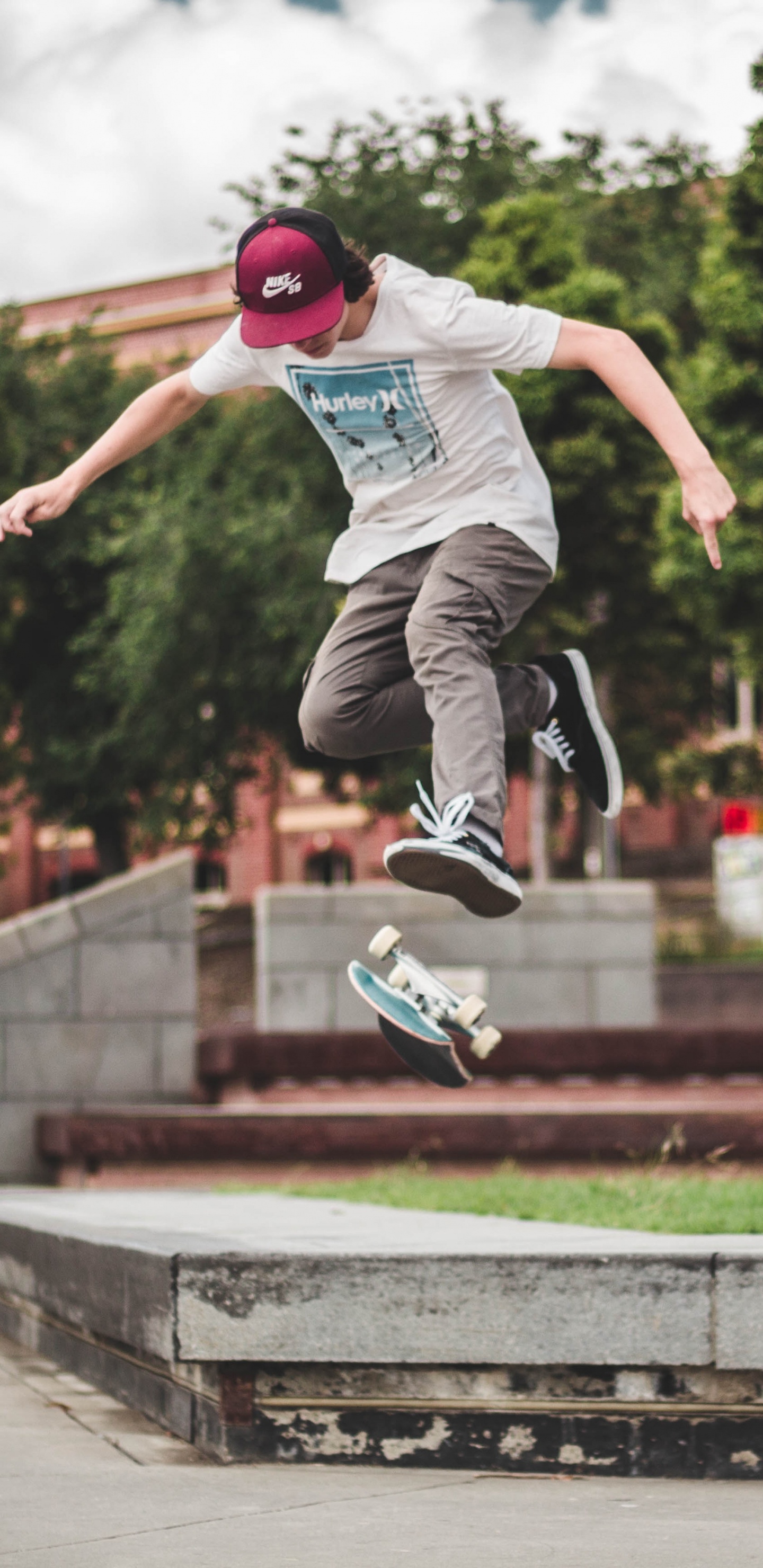 Обои скейтбординг, скейтборд, boardsport, скейтбордист, отдых в разрешении 1440x2960