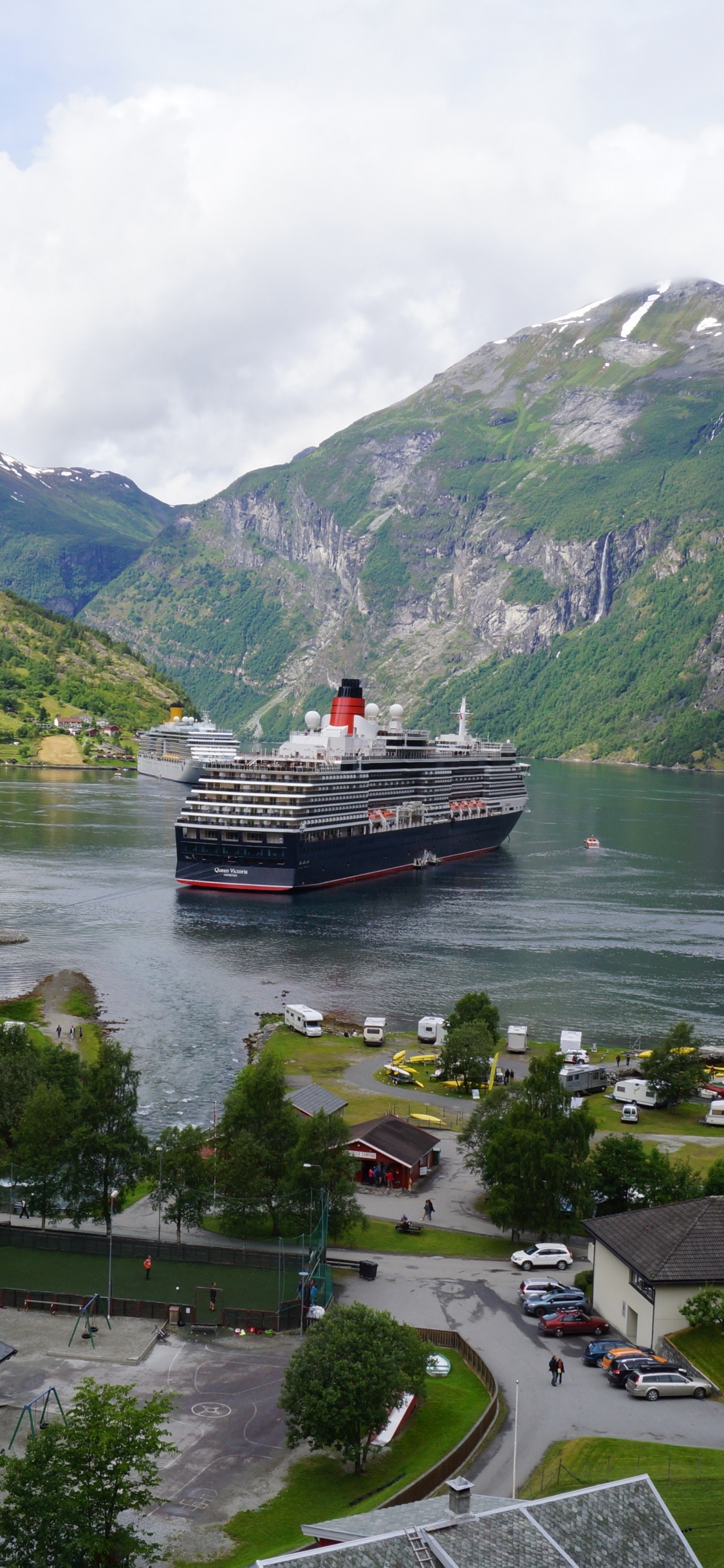 Обои гейрангер, фьорд, нагорье, гора, природа в разрешении 1125x2436