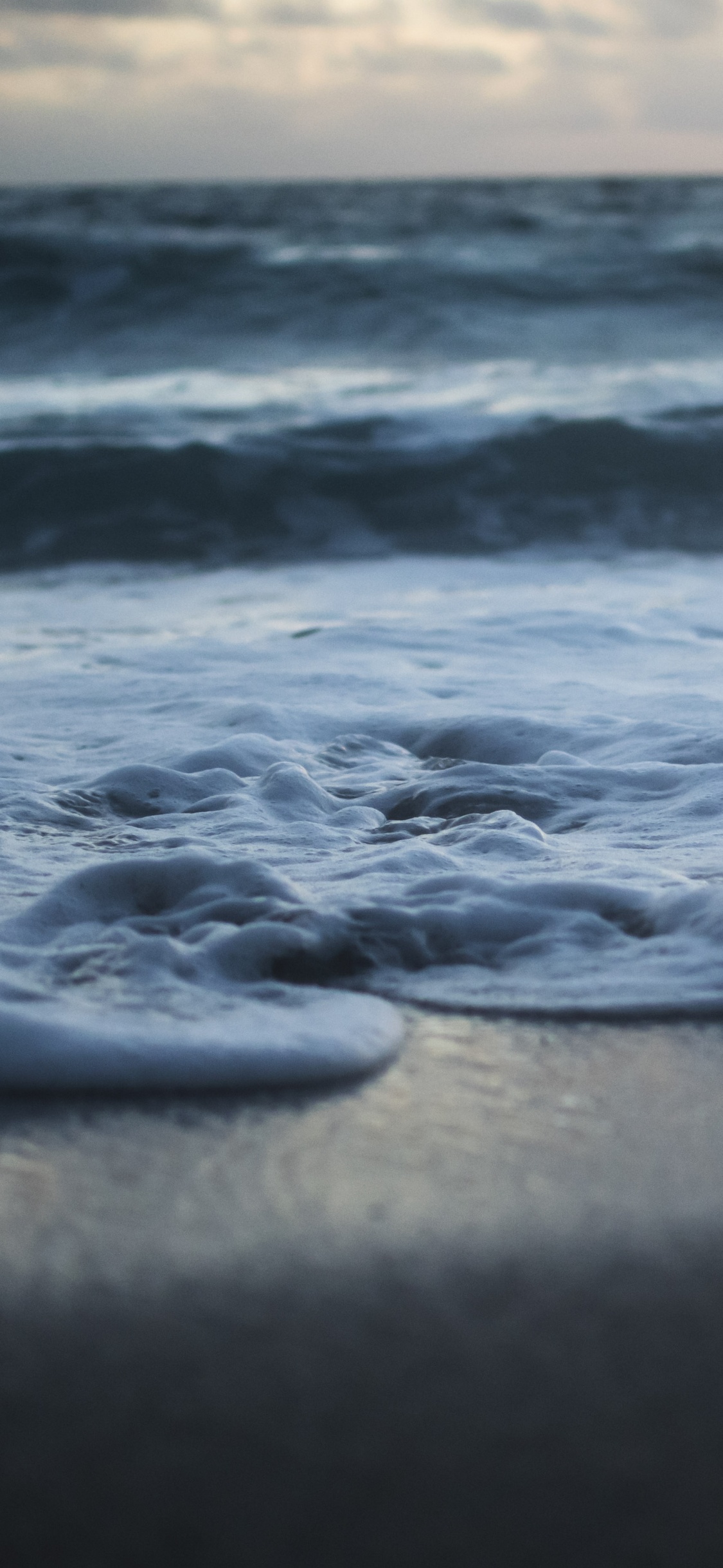 Обои море, волна, океан, ветровая волна, берег в разрешении 1125x2436