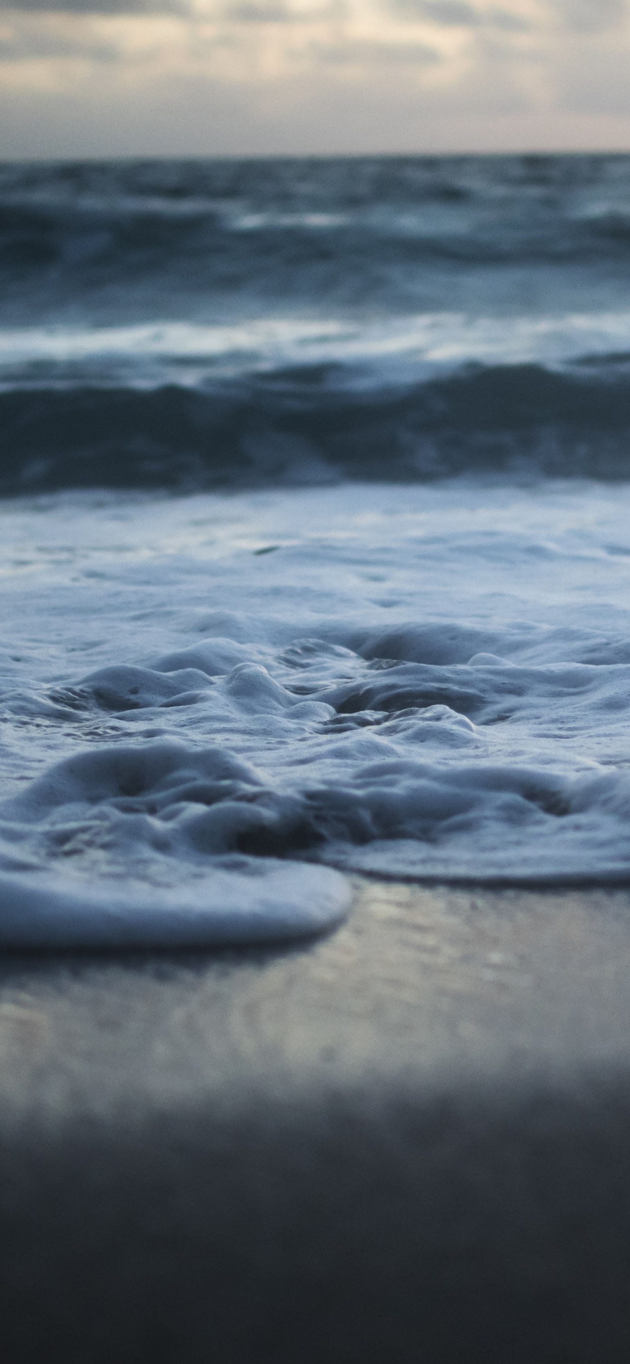 Обои море, волна, океан, ветровая волна, берег в разрешении 1242x2688