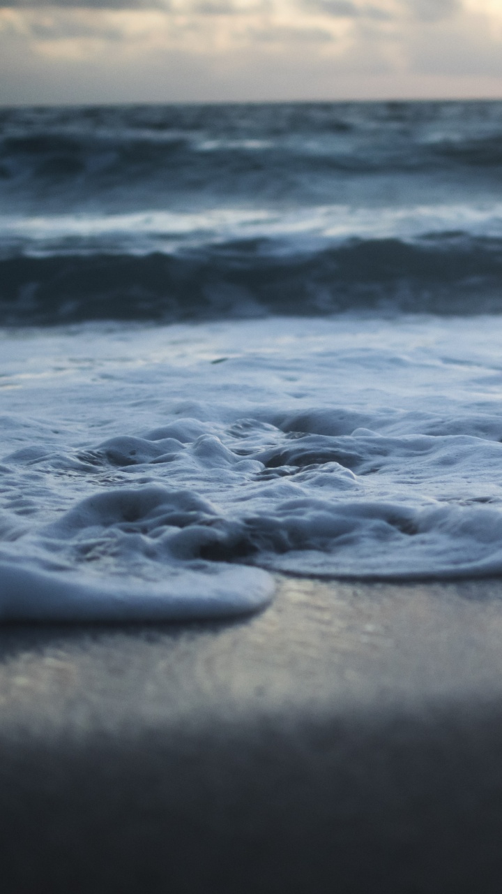 Обои море, волна, океан, ветровая волна, берег в разрешении 720x1280