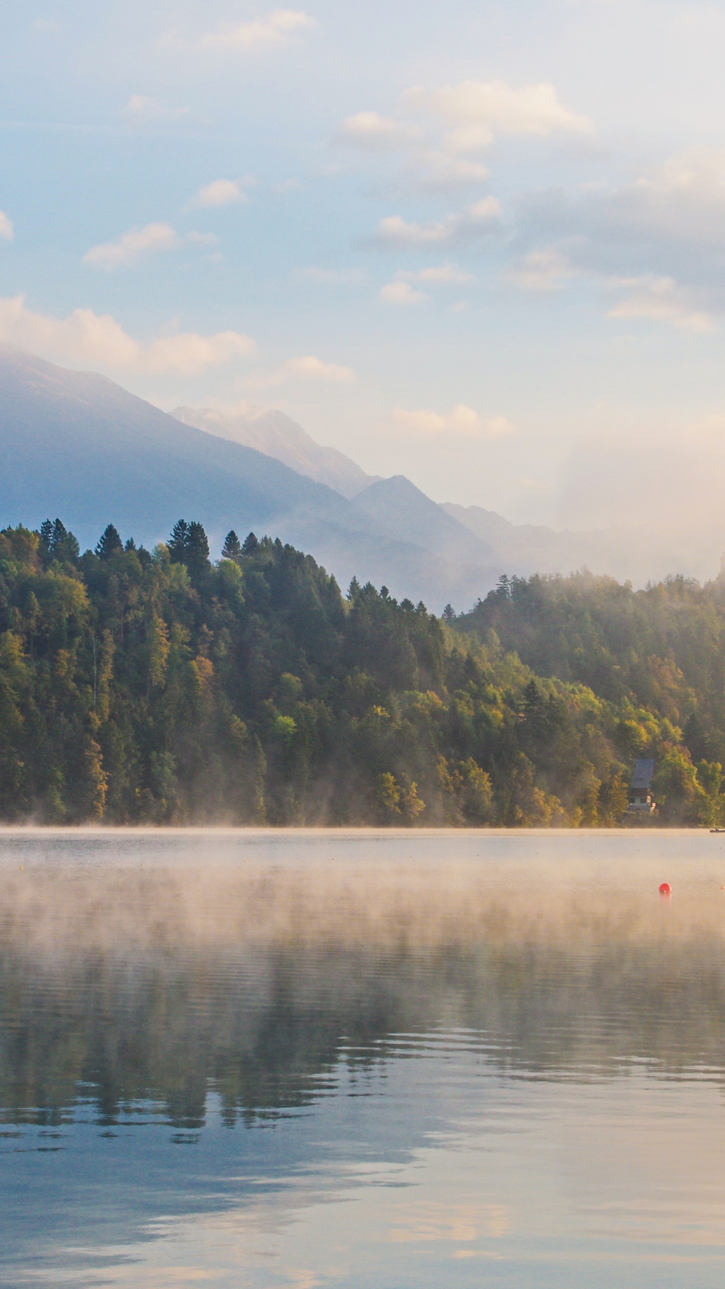 Обои вода, облако, гидроресурсы, атмосфера, гора в разрешении 1440x2560