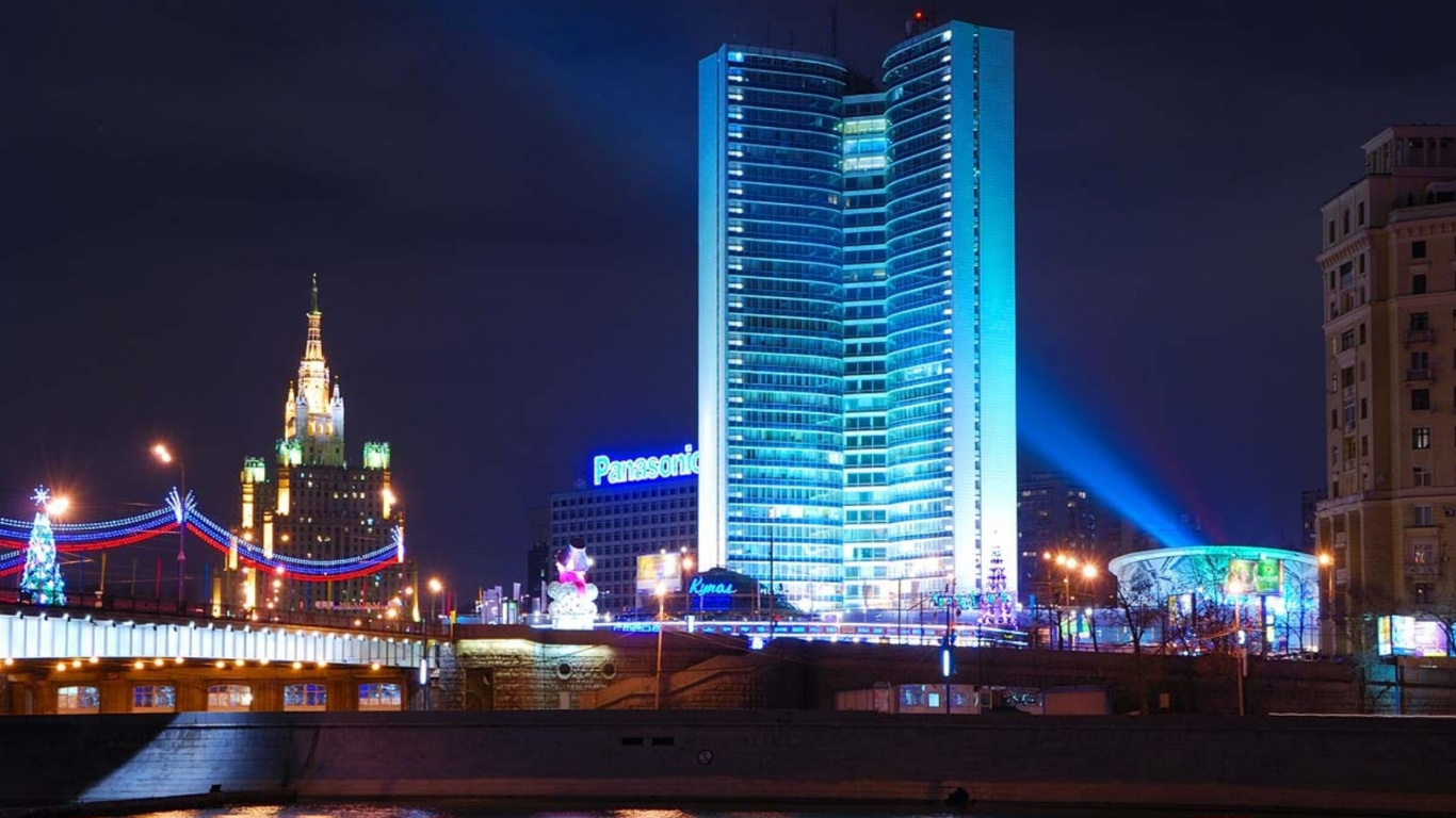 Обои Москва-река, город, метрополия, городской район, ночь в разрешении 1366x768