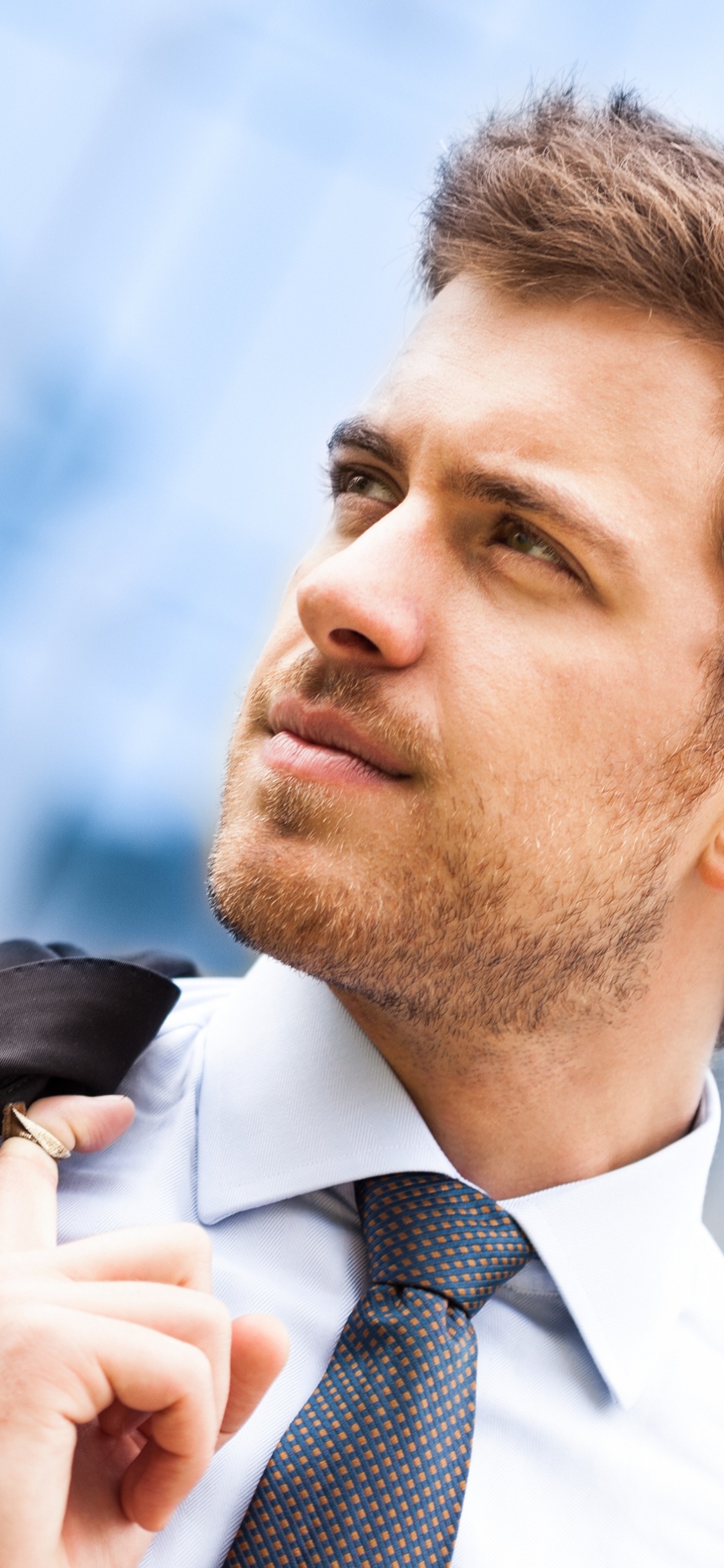 Обои бизнес, волосы на лице, дизайн, мужчина, интервью в разрешении 1125x2436