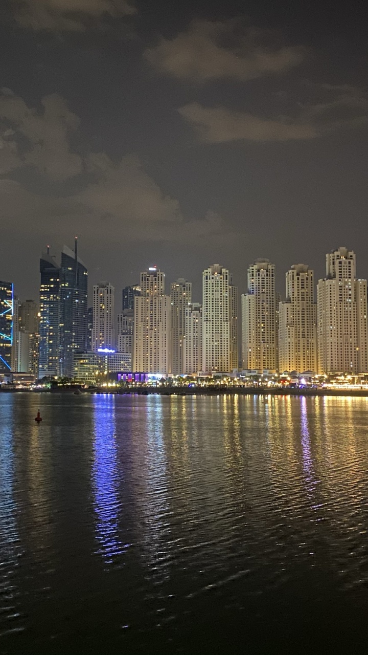 Обои городской пейзаж, ночь, дневное время, башня, метрополия в разрешении 720x1280