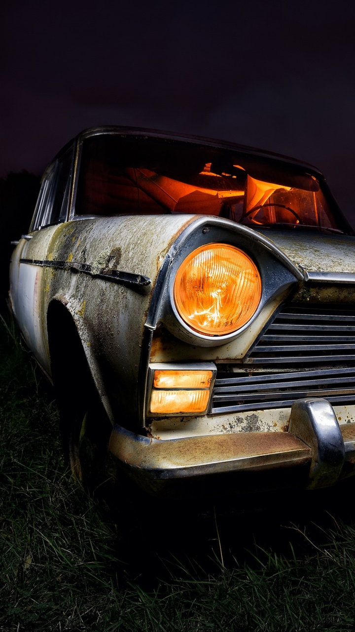 Обои авто, классический автомобиль, седан, фара, кузов купе в разрешении 720x1280