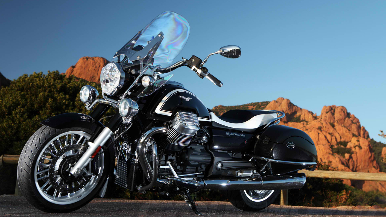 Обои массиф-де-lesterel, мотоцикл, мото гуцци, крейсер, мотоспорт в разрешении 1280x720