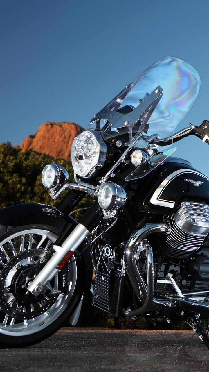 Обои массиф-де-lesterel, мотоцикл, мото гуцци, крейсер, мотоспорт в разрешении 720x1280