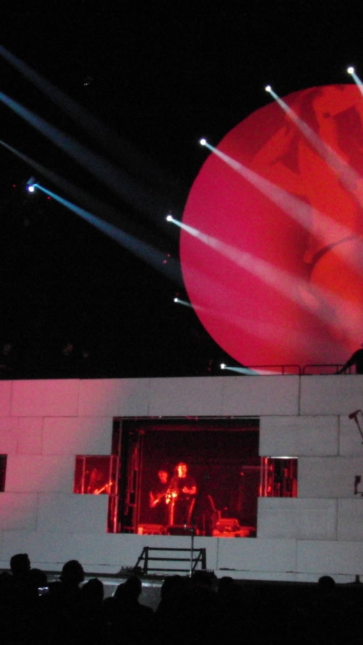 Обои темнота, красный цвет, этап, свет, освещение в разрешении 720x1280