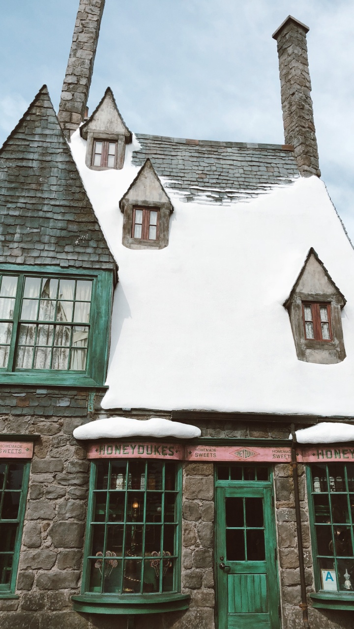 Обои Хаус, окно, свойство, крыша, родина в разрешении 720x1280