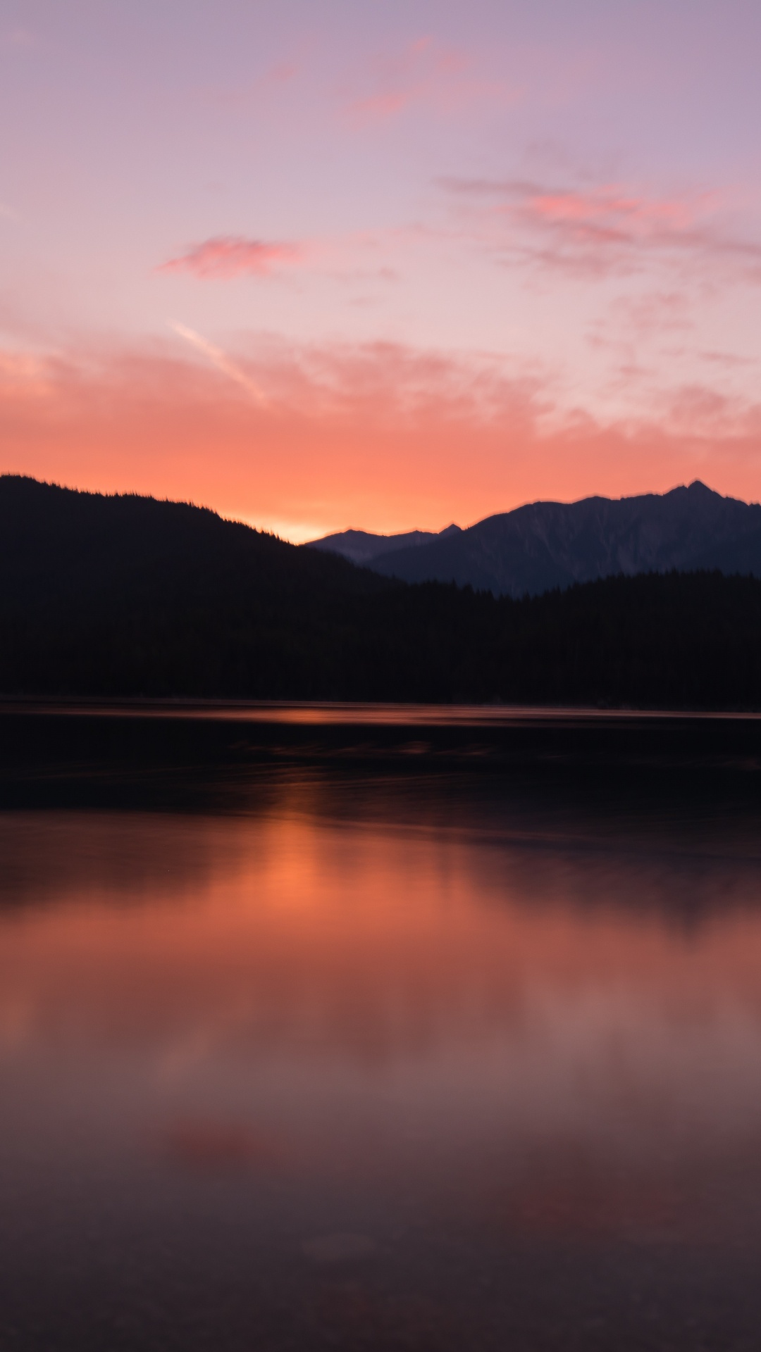 Обои отражение, природа, послесвечение, облако, горизонт в разрешении 1080x1920