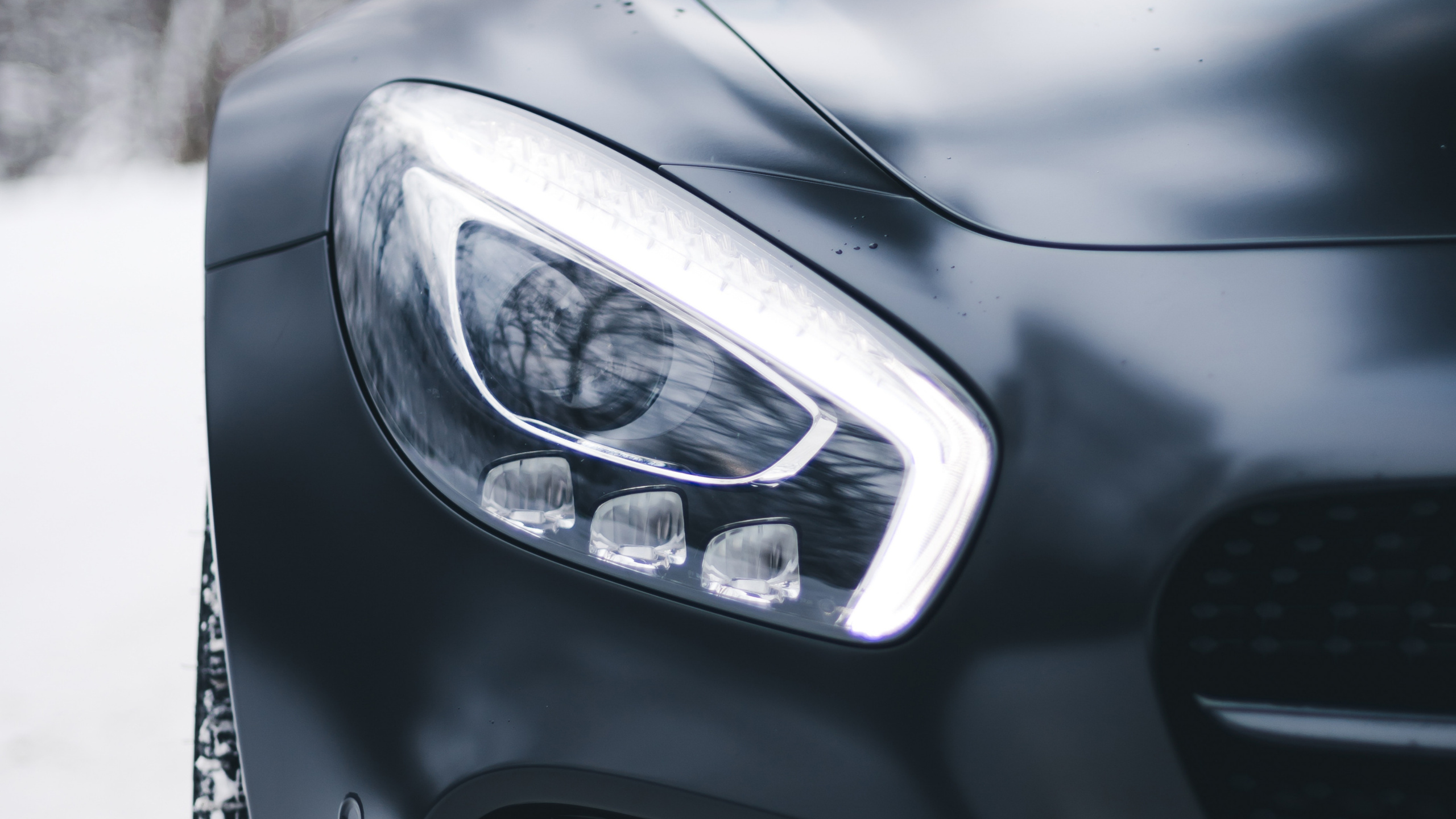 Обои авто, белые, автомобильное освещение, mercedes benz, зв в разрешении 2560x1440