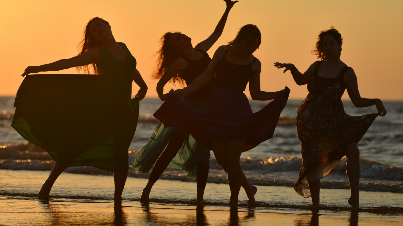 Обои вода, забава, танец, удовольствие, досуг в разрешении 1280x720