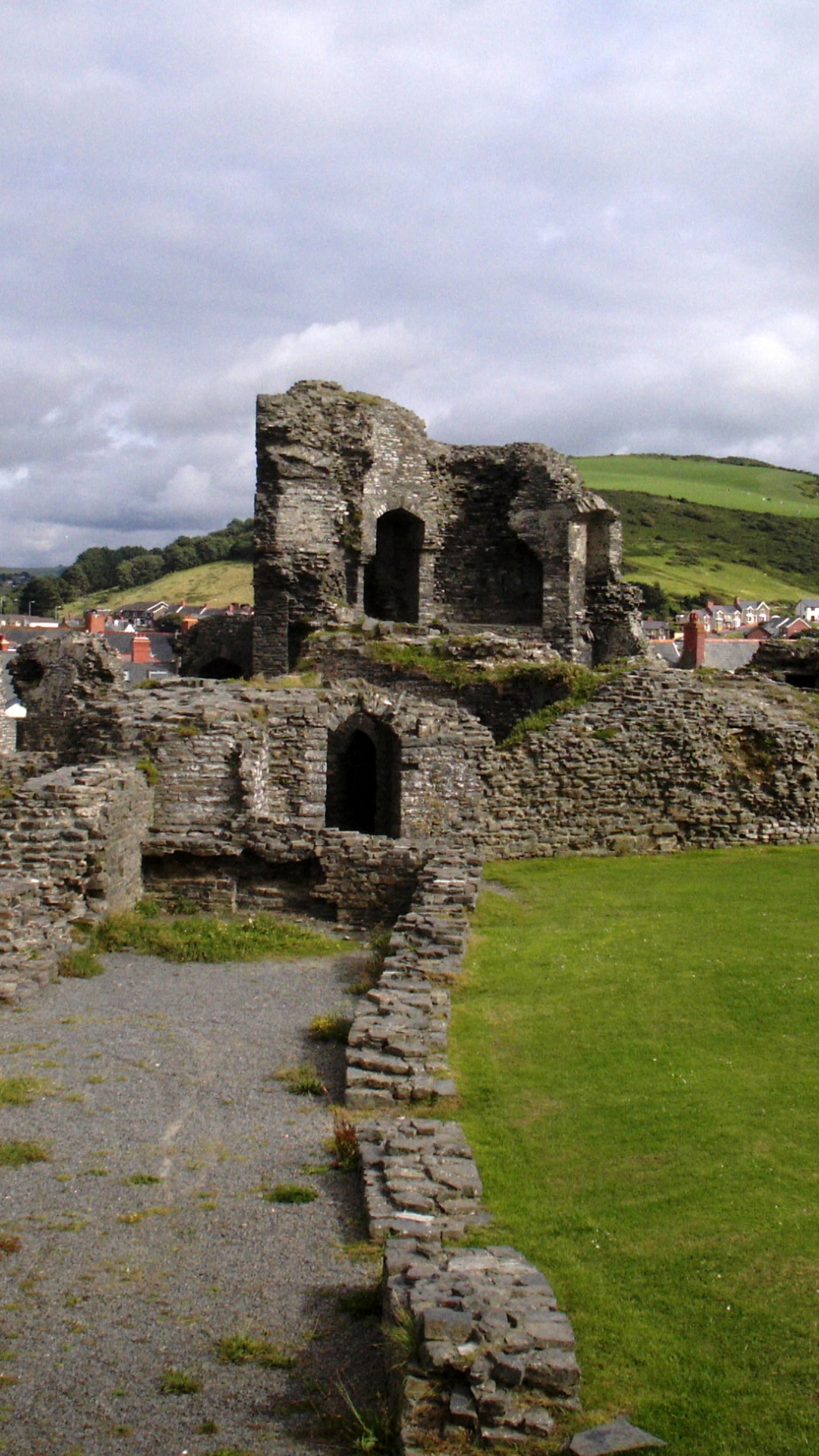 Обои Замок В Аберистуите, Аберайрон, замок, развалины, древняя история в разрешении 1080x1920