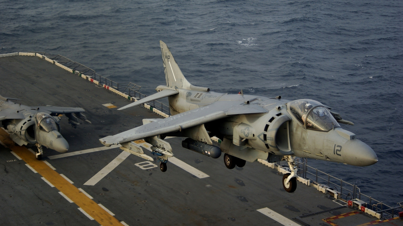 Обои самолеты, харриер самолет прыгать, военный самолет, воздушные силы, Бритиш аэроспейс Си харриер в разрешении 1366x768