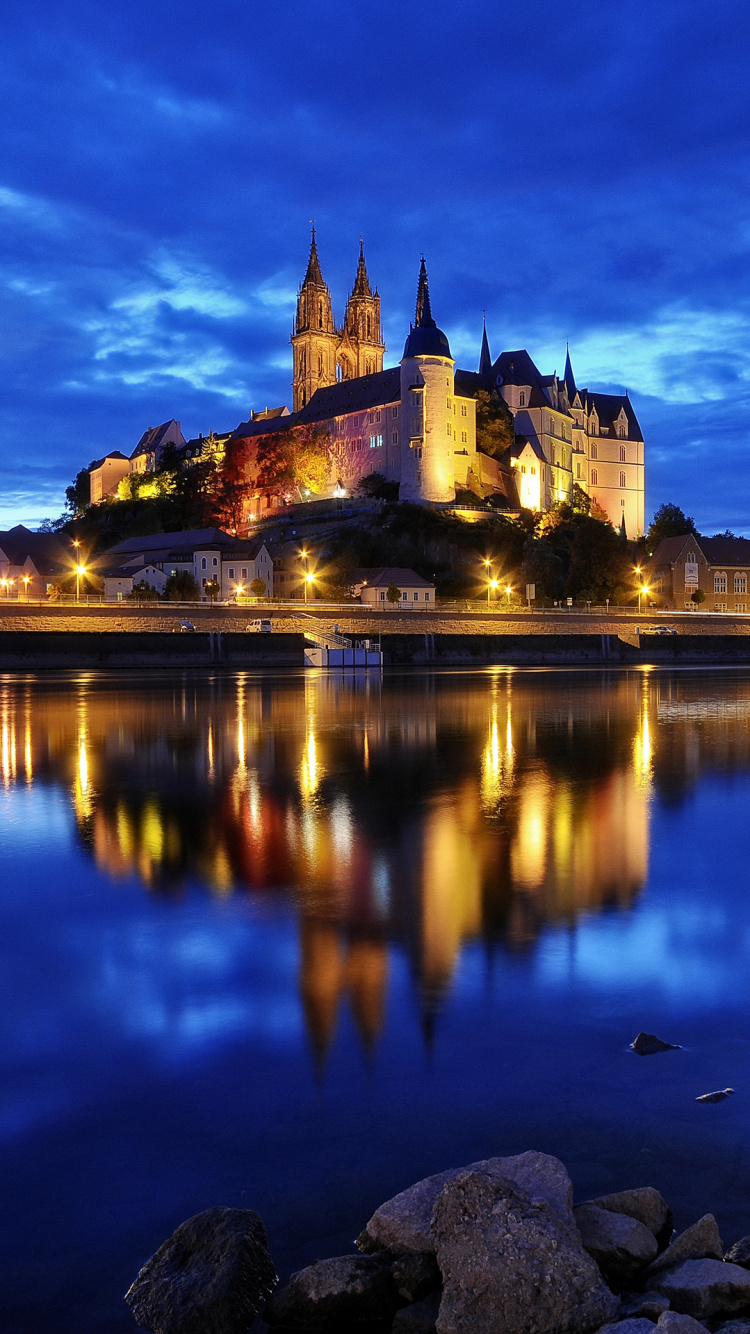 Обои отражение, достопримечательность, туризм, математика, облако в разрешении 750x1334