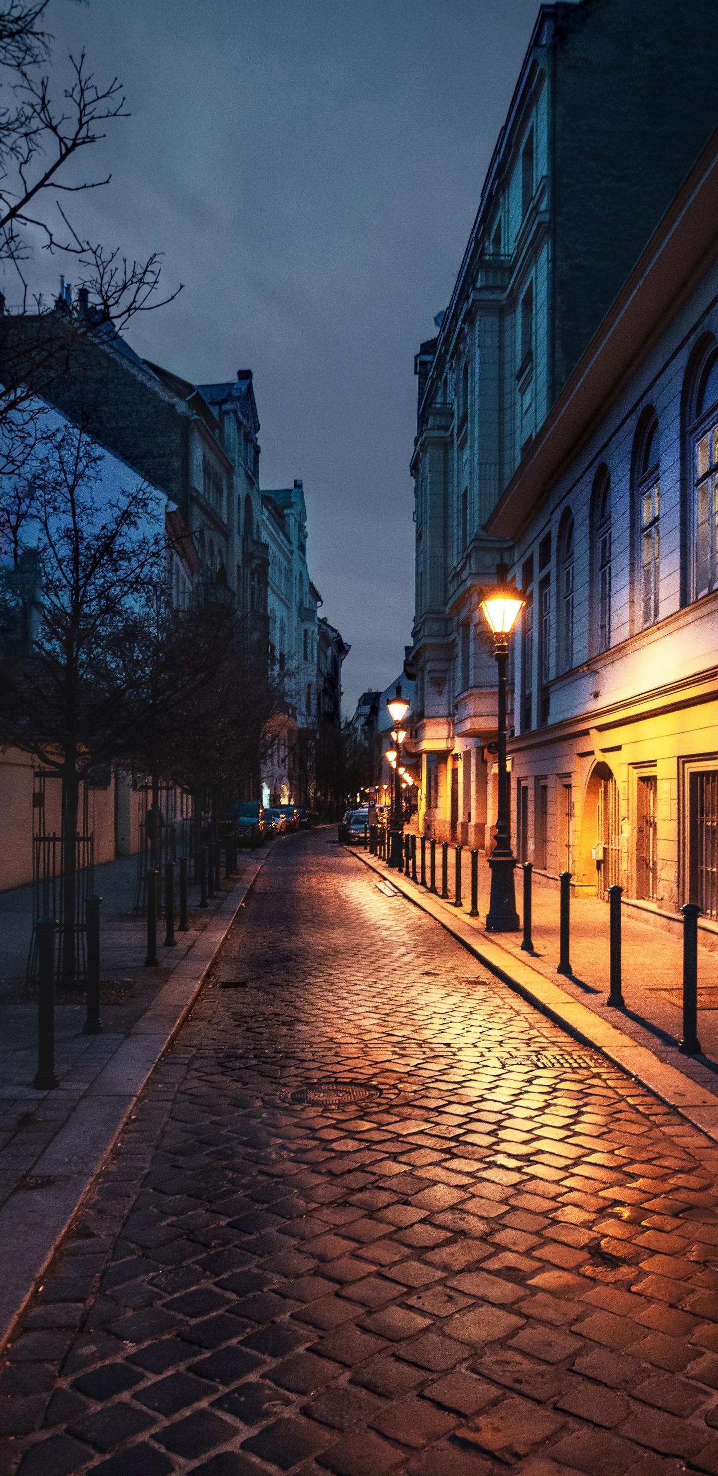 Обои soundcloud, атмосфера, здание, окно, дорожное покрытие в разрешении 1440x2960