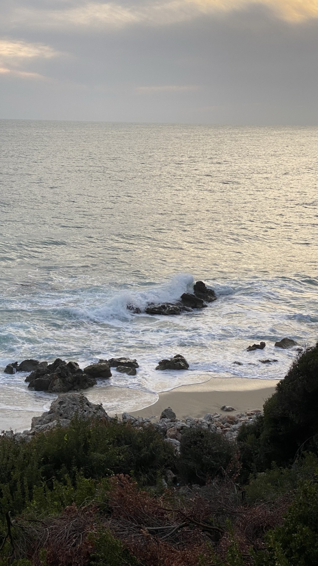 Обои море, вода, облако, гидроресурсы, лазурный в разрешении 1080x1920