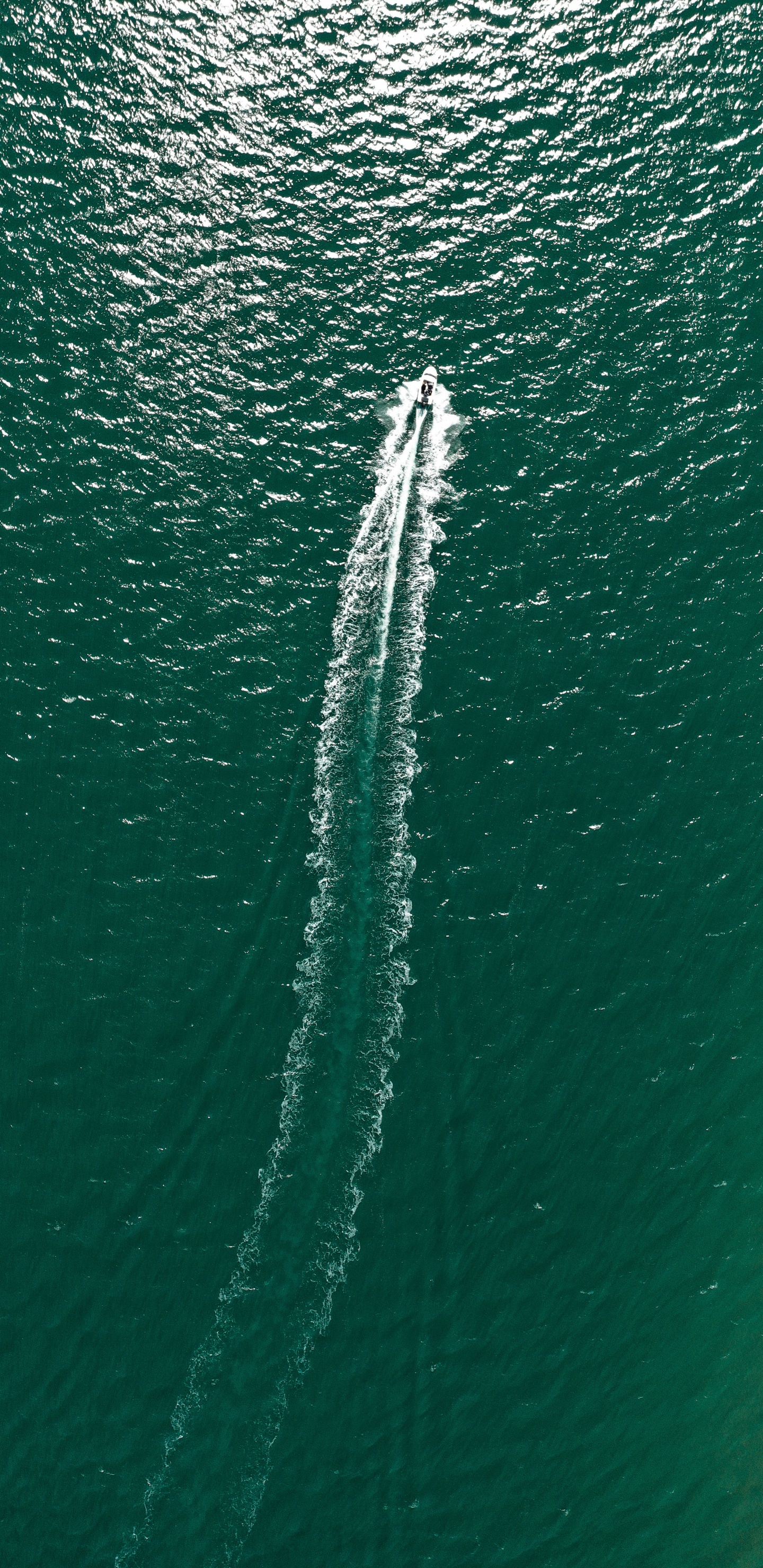 Обои вода, зеленый, гидроресурсы, море, волна в разрешении 1440x2960