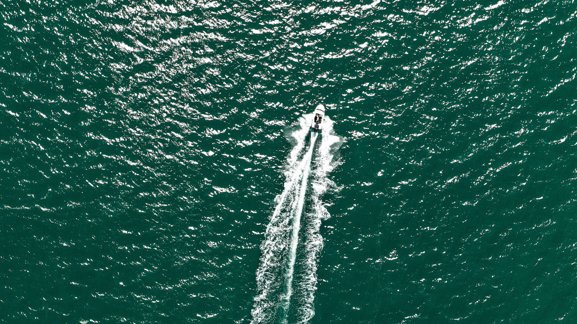 Обои вода, зеленый, гидроресурсы, море, волна в разрешении 1920x1080