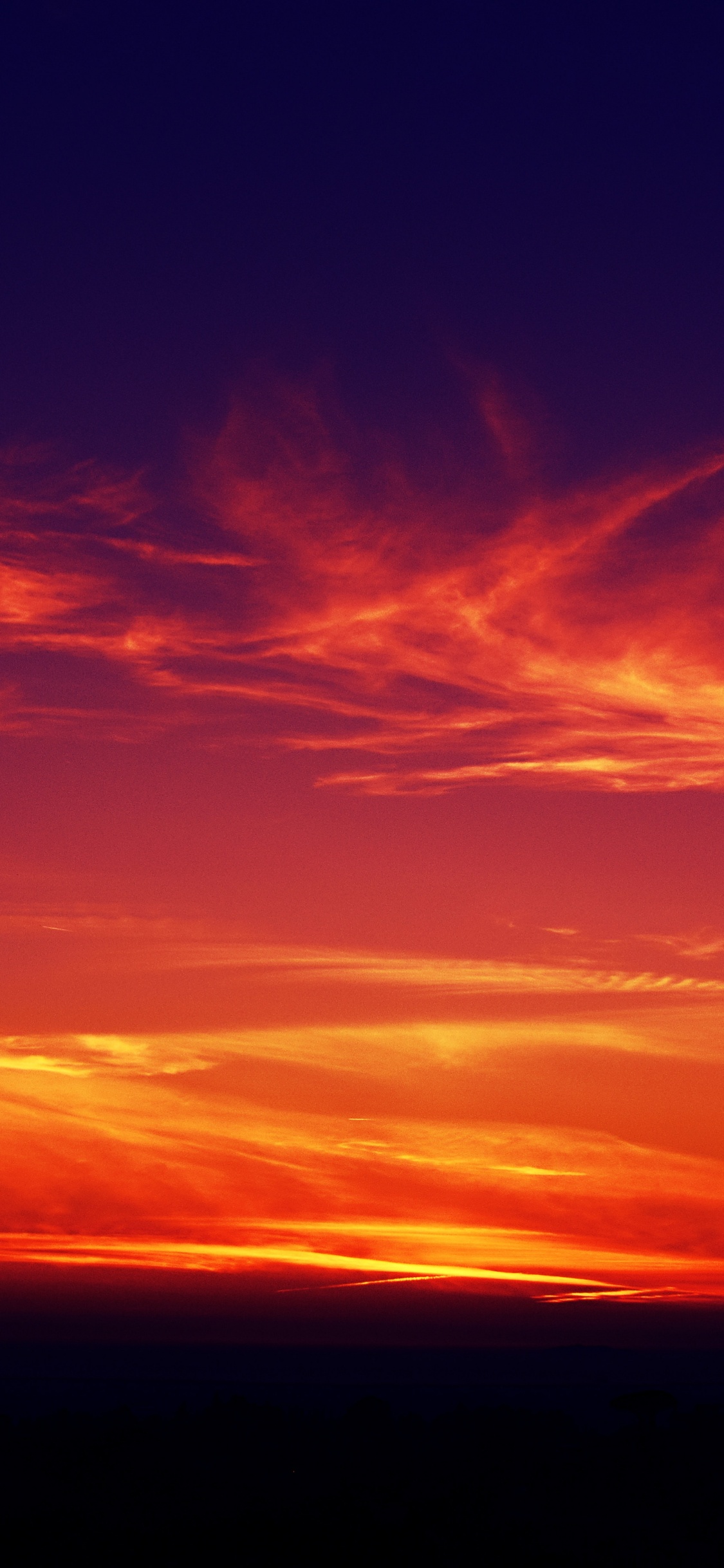 Обои закат, послесвечение, горизонт, восход солнца, облако в разрешении 1125x2436