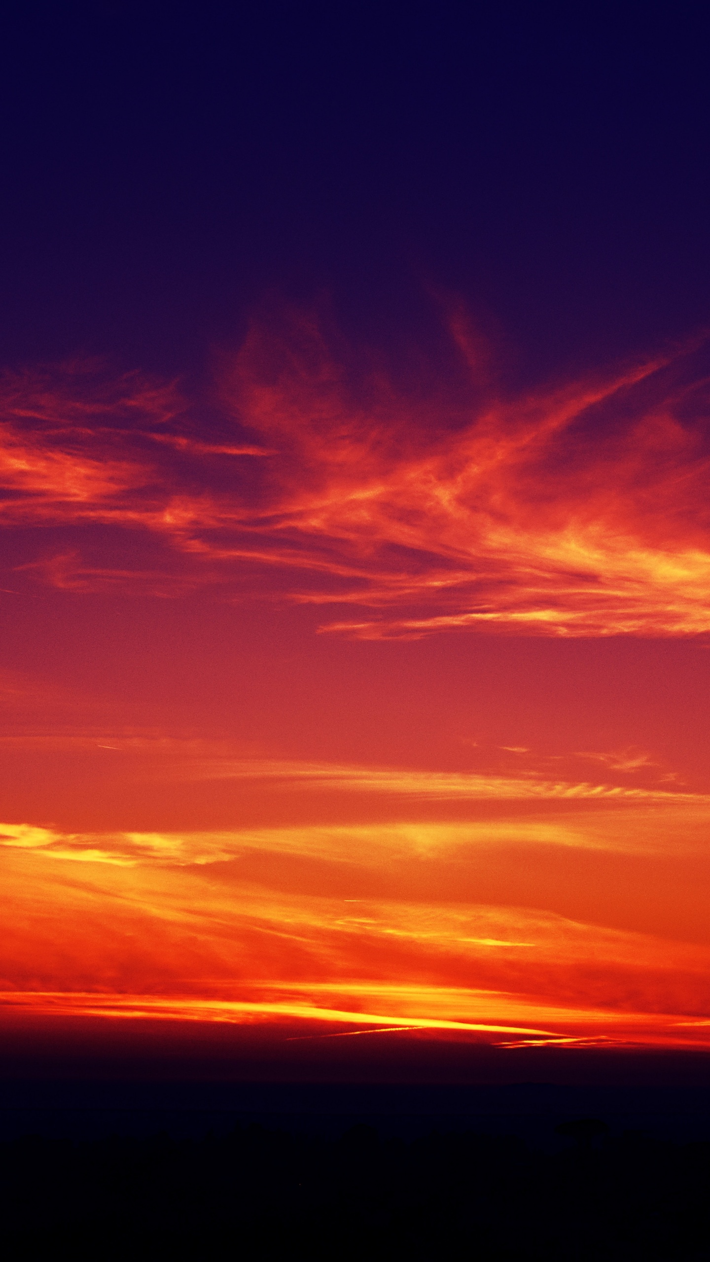 Обои закат, послесвечение, горизонт, восход солнца, облако в разрешении 1440x2560