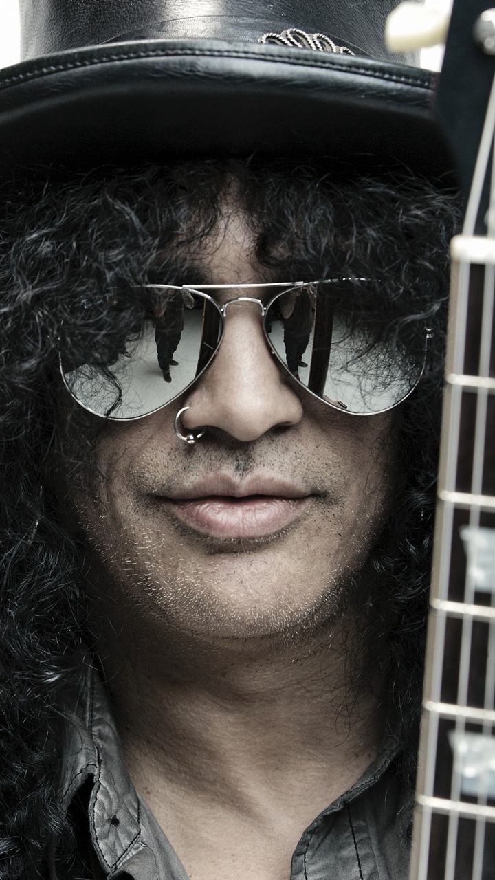 Обои Слэш, Guns N Roses, Apocalyptic Любовь, гитара, очки в разрешении 720x1280