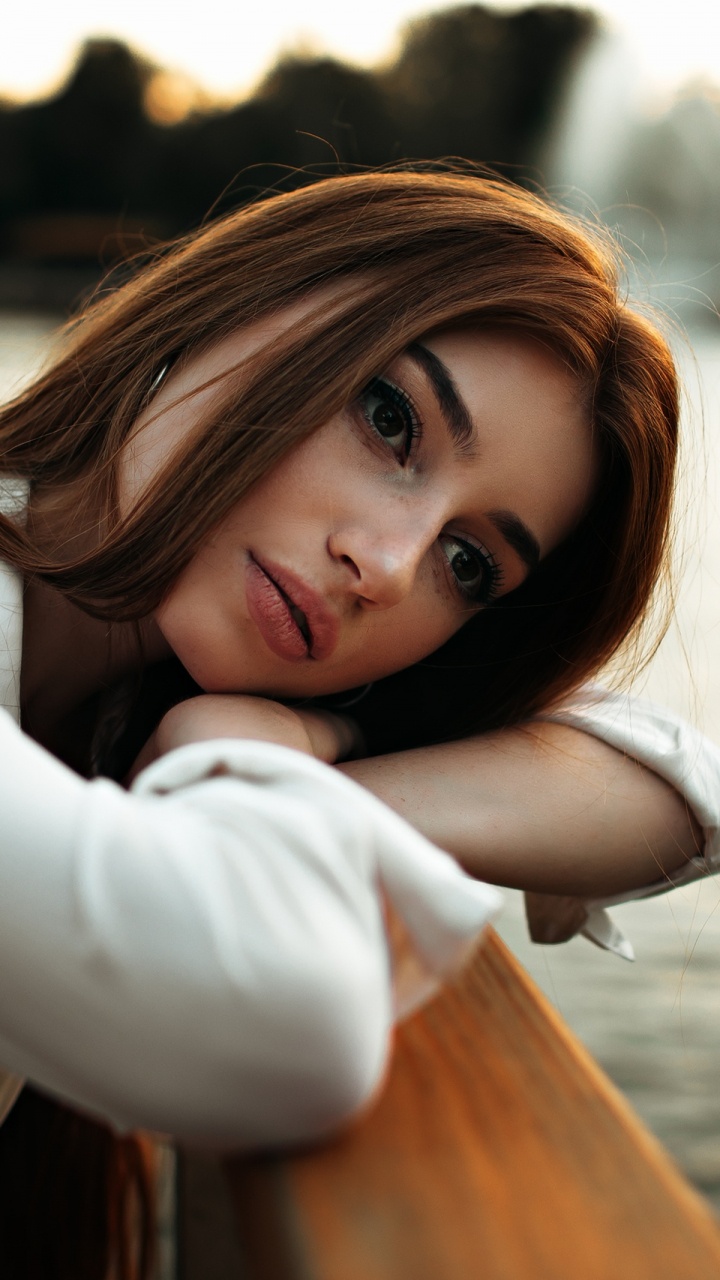 Обои каштановые волосы, волосы, красота, кожа, прическа в разрешении 720x1280