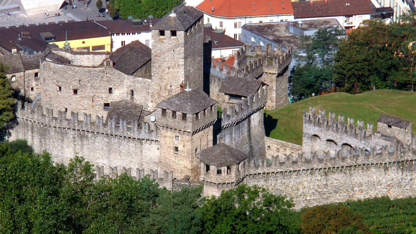 Обои историческое место, фортификация, Замок Монтебелло, замок, средневековая архитектура в разрешении 1366x768