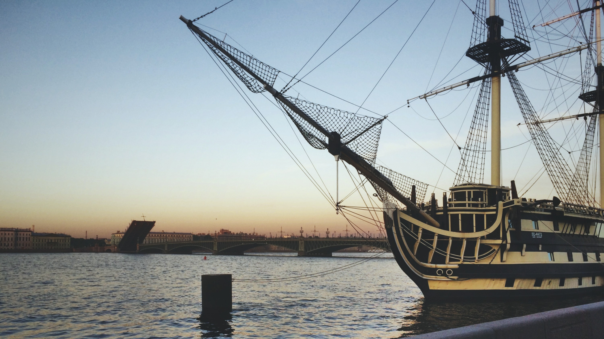 Обои фрегат Благодать, парусник, каравелла, высокий корабль, судно в разрешении 2560x1440