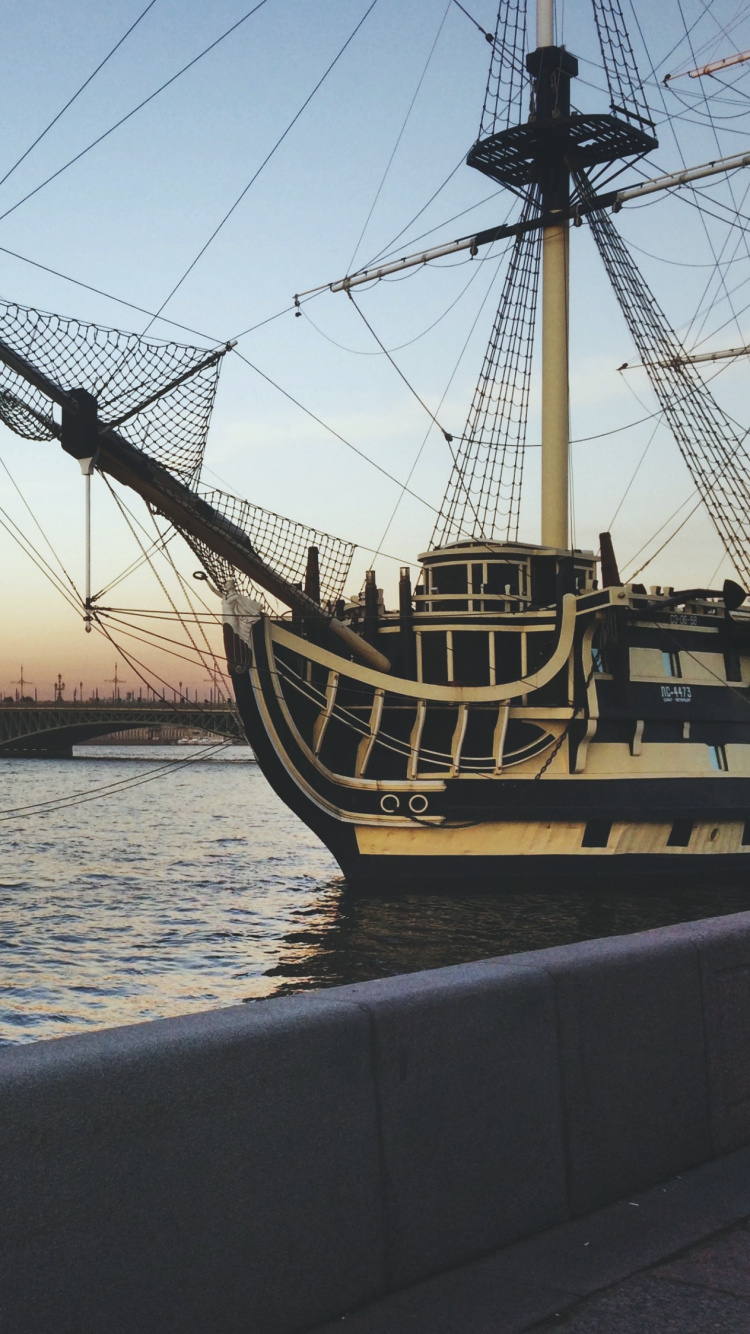 Обои фрегат Благодать, парусник, каравелла, высокий корабль, судно в разрешении 750x1334