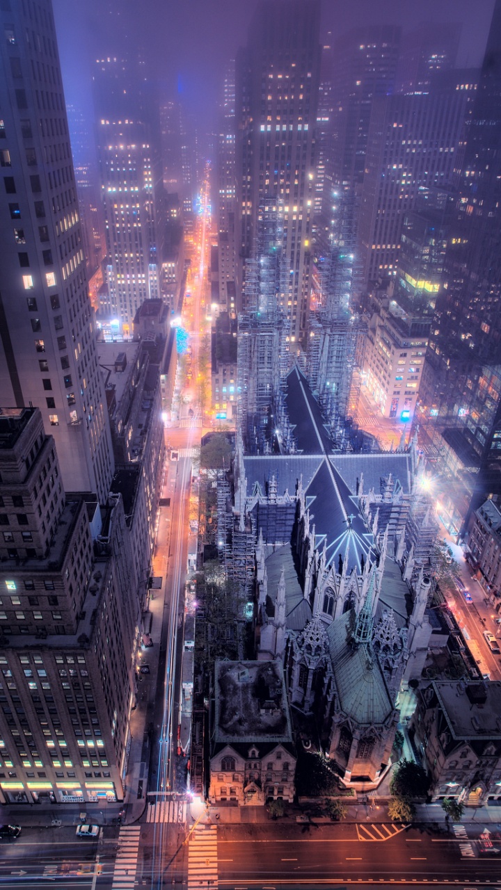 Обои здание, ночь, город, метрополия, городской пейзаж в разрешении 720x1280